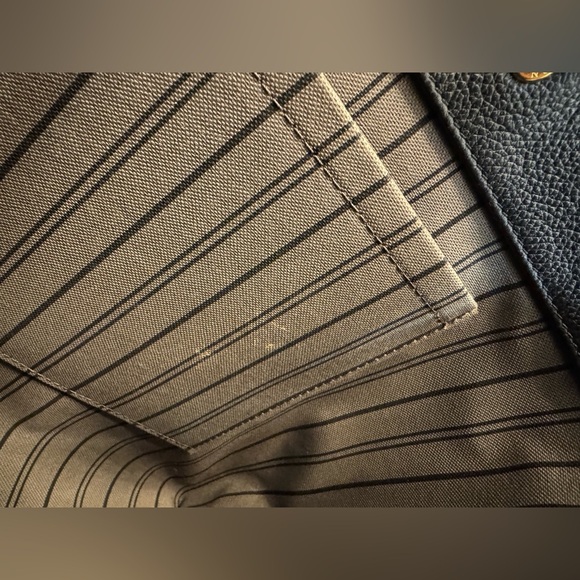 Louis Vuitton Montaigne Handbag Monogram Empreinte Leather GM - Picture 9 of 16